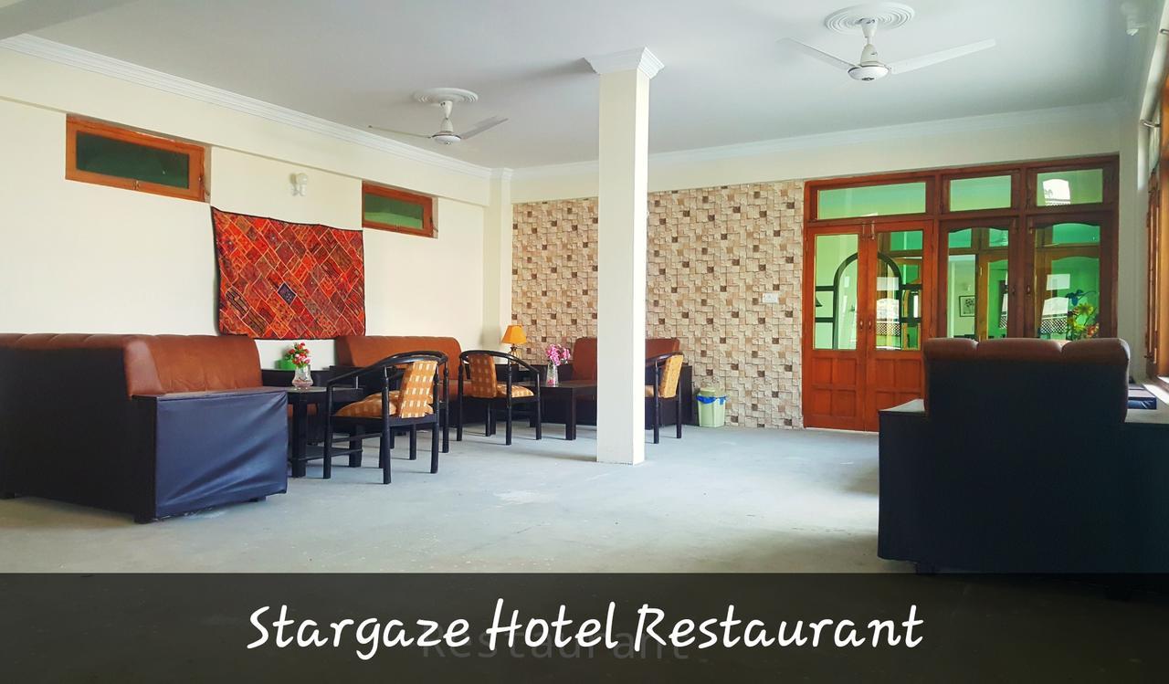 Stargaze Hotel & Apartment Абботтабад Экстерьер фото